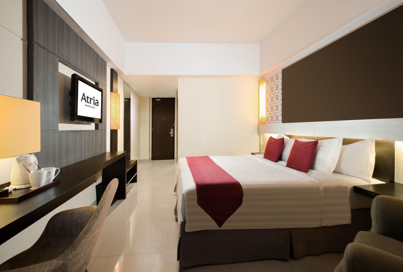 Atria Hotel Магеланг Экстерьер фото