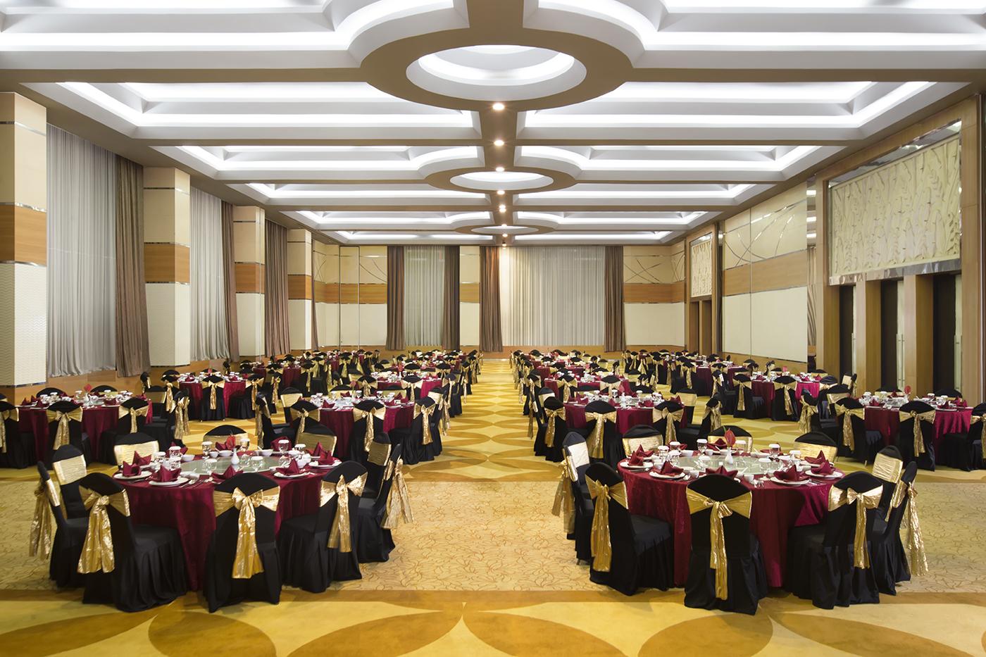 Atria Hotel Магеланг Экстерьер фото