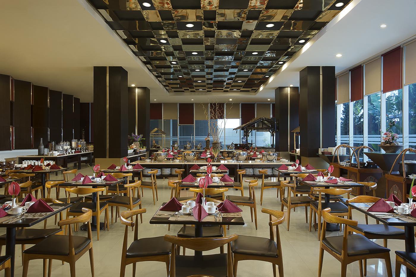 Atria Hotel Магеланг Экстерьер фото